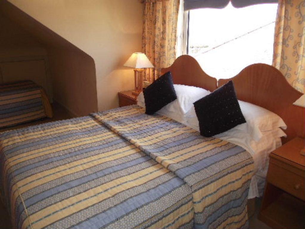 Whin Park Guest House Ларгс Экстерьер фото