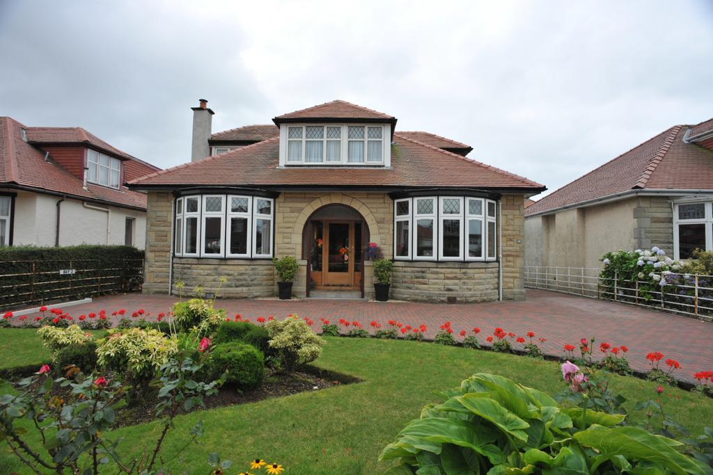 Whin Park Guest House Ларгс Экстерьер фото